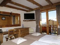 Chalet Hotel Alp'Azur Hotels in Huez