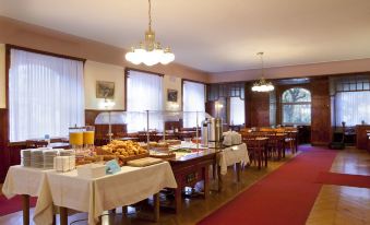 Euro Youth Hotel & Krone