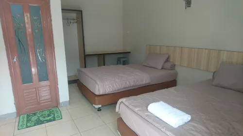 Liberty Homestay - 2-Star