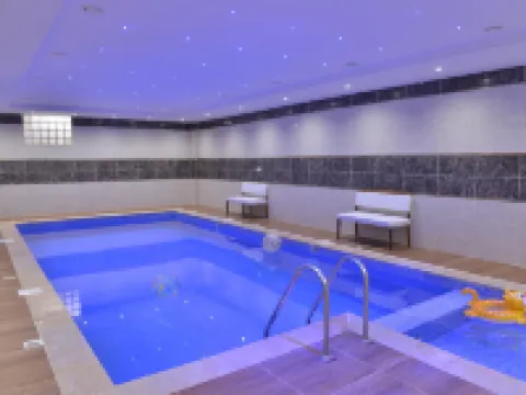 Grand Beyaz Saray Otel デュズジェのホテル