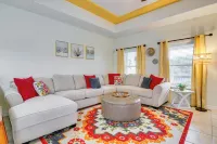 Steps to Beach Oceanside Townhome with Heated Pool