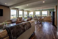 Big River Escape Grandview Manse Hotel di Buffalo County