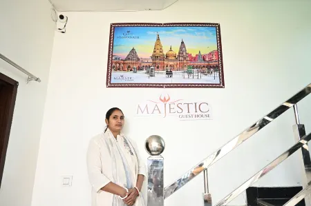 Majestic Guest House Отели в г. Сойепур