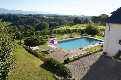 Clos Mirabel Manor - B&B Hotels in Jurançon