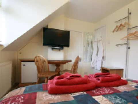 Abacus Bed and Breakfast, Blackwater, Hampshire Hotels in Camberley