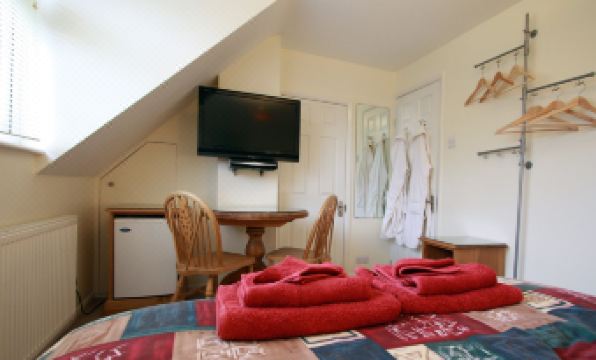 Abacus Bed and Breakfast, Blackwater, Hampshire
