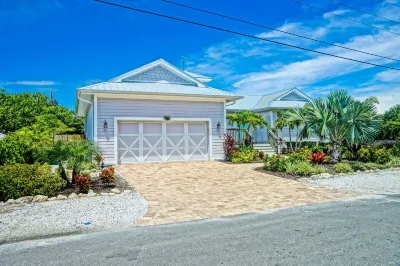 Mermaid's Crossing Managed by Beach Retreats
