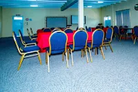 Point Salines Hotel فنادق في Lance aux Epines