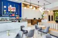 Serena Hotel Aventura Miami, Tapestry Collection by Hilton - Barer