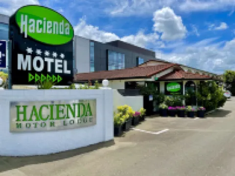 Hacienda Motor Lodge