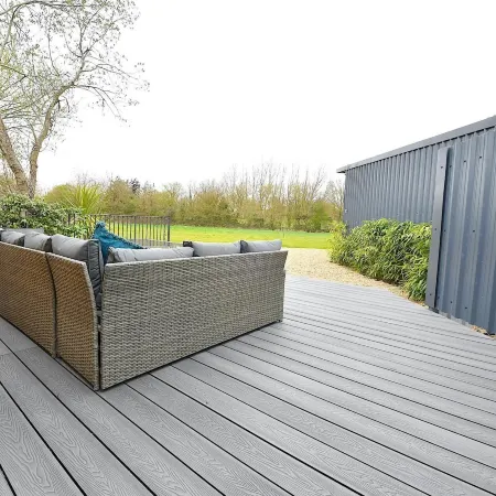 Gorgeous 3Bd Cottage with Parking Nr Guildford Отели рядом с достопримечательностью «Университет Суррей»