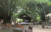 Pasar Kebon Empring Camping Ground Hotels in Srimulyo