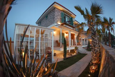 Cunda Panjur Villa Hotels near Manyas Çamlı Köyü Cami