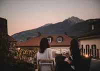 1477 Reichhalter Hotels in Lana