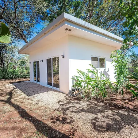 Modern Home and Guesthouse in a Peaceful Gated Community with a Private Swimming Pool