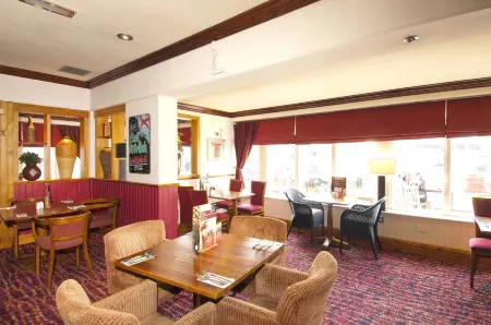 Huddersfield Central Отели рядом с достопримечательностью «Университет Хаддерсфилд Квинсгейт Кампус»