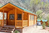 Zion Canyon Cabins Hotels near Watchman Campground