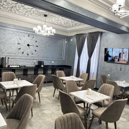 Colibri Hotel Отели рядом с Международный аэропорт Бухара