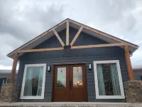 The Lakehouse Inn at Sledd Creek Hotels in Marshall County
