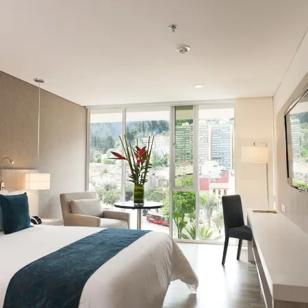 Hotel bh Bicentenario Отели рядом с достопримечательностью «Музей золота»