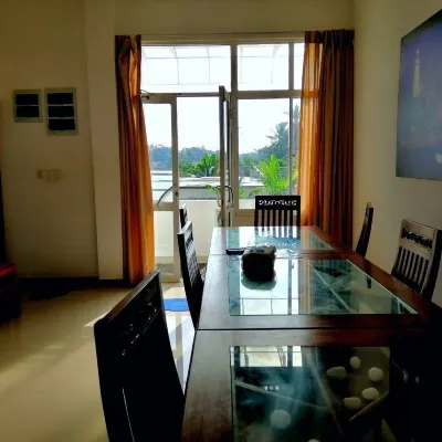 Omeeco Guest Hotels near Weherahena Buddhist Temple