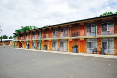 Cascades Motor Inn