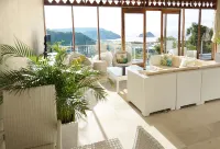 Villa & Resort Atas Pelangi