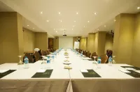 Kaya Premium Hotel - Parking