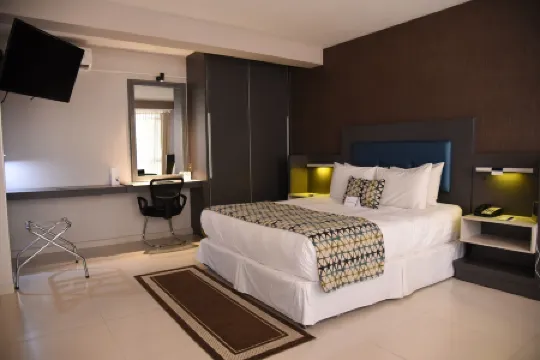 卡米諾廣場酒店