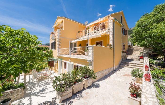Apartments Nada
