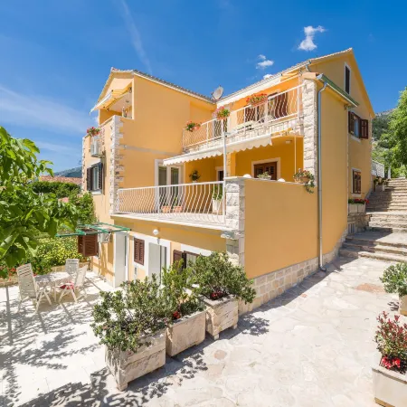 Apartments Nada