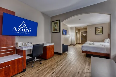 The Azure Hotel Отели рядом с достопримечательностью «Lake Ramada»