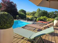 Le Roulottes du Petit Gouffre de Padirac Avec Spa فنادق في Beaulieu-sur-Dordogne