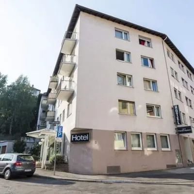 Hotel am Friedensplatz Hotel berhampiran Opera Stuttgart