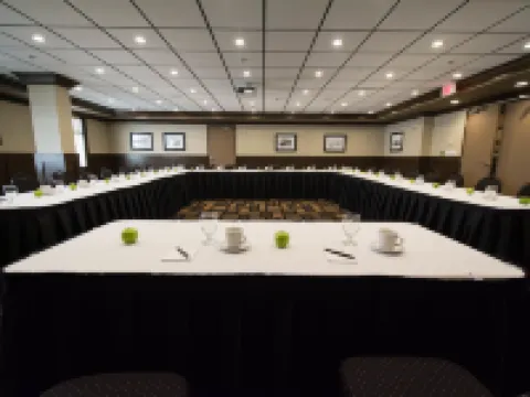 Chateau Nova Peace River Hotels in Peace River