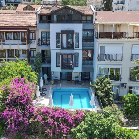Mykonut Boutique Suites