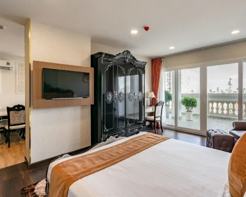 Emerald Central Hotels near Pasteur Institude
