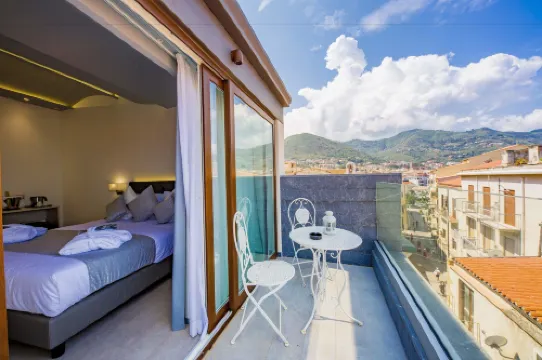 Ossuna Bay Hotel Boutique