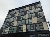 Dharma Home Suites Hoboken at Novia Hotel in zona Stevens institute of technology