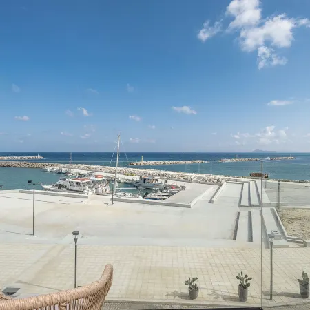 Avra Apartments Kolymbari Harbour