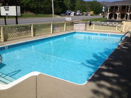 Travelowes Motel - Maggie Valley