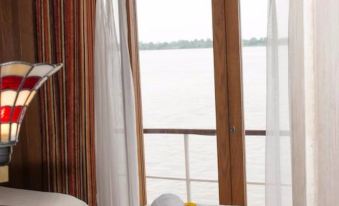L'Amant Cruise