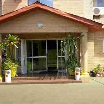 Zambezi Inn Hotel Hotel Exterior