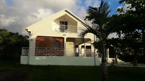 La Kaz A Dom 974 Hotels in Saint-Gilles les Hauts