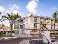 Kfar Maccabiah Business & Sport Hotel Hotels near HaTachana