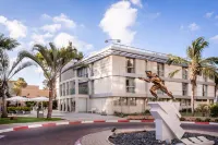 Kfar Maccabiah Business & Sport Hotel Отели в г. Рамат-Ган