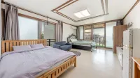 Suncheon Suncheonman Geurigona Spa Pensi - vue sur la montagne