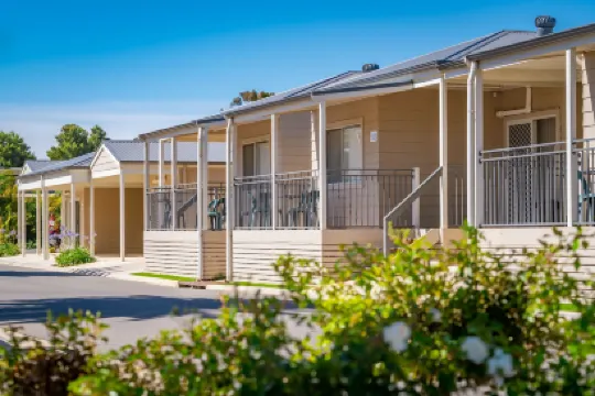 Highway 1 Holiday & Lifestyle Park