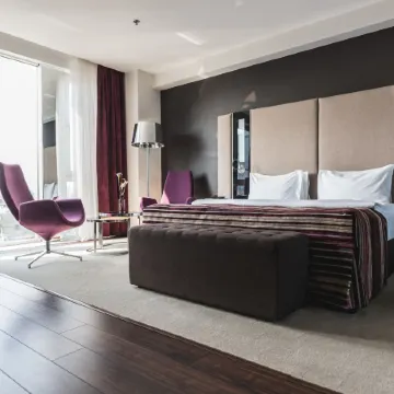 11 Mirrors Design Hotel Отели рядом с достопримечательностью «Андреевская церковь»