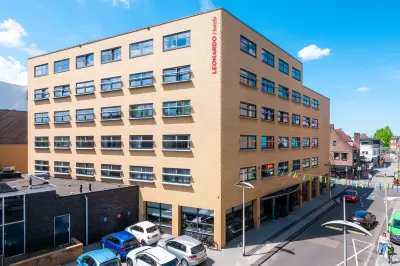 Leonardo Hotel Hengelo City Center Các khách sạn gần Molly Malone Irish Pub